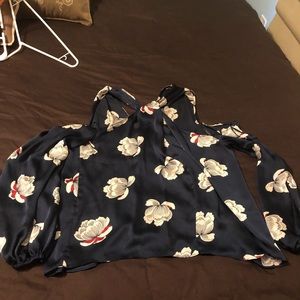 1.STATE cold shoulder top